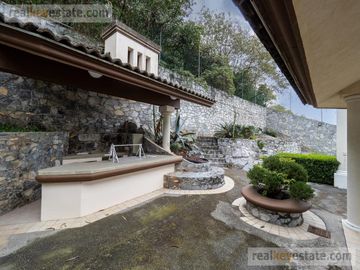 Casa en Venta en Contry La Silla, Guadalupe, N.L.