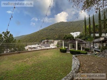 Casa en Venta en Contry La Silla, Guadalupe, N.L.