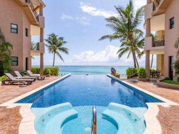 Departamento de 2 Habitaciones Frente al Mar en Venta en Playa del Carmen
