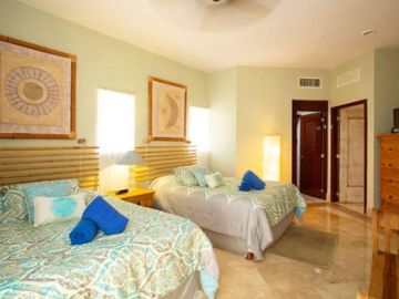 Departamento de 2 Habitaciones Frente al Mar en Venta en Playa del Carmen