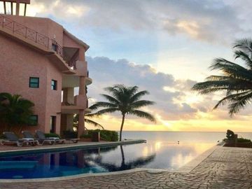 Departamento de 2 Habitaciones Frente al Mar en Venta en Playa del Carmen