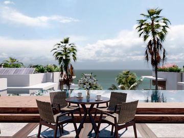Lujoso departamento a pie de playa de 3 habitaciones y 3 baños en Mahahual
