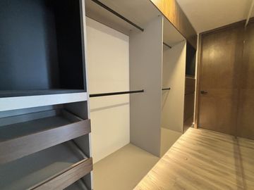 EL ANCLA, Casa en VENTA en ESQUINA, con alberca, sala de TV y roof garden con vista al mar