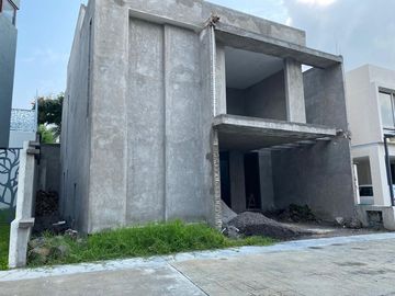 CASA EN VOLCANES