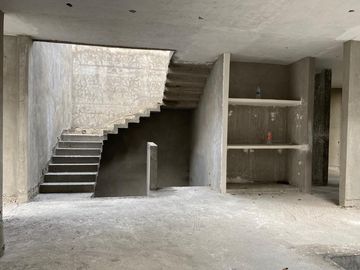 CASA EN VOLCANES