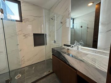 EL ANCLA, Casa en VENTA en ESQUINA con ALBERCA, roof garden con vista al mar y estancia de TV