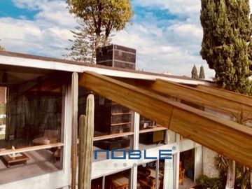 Casa en Venta en Jardines del Pedregal.