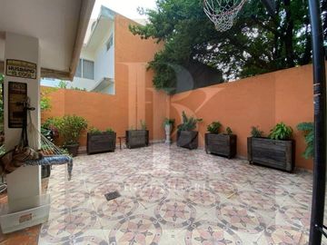 CASA EN VILLA DEL RIO ZONA CONTRY