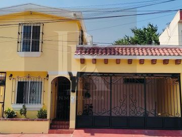 CASA EN VILLA DEL RIO ZONA CONTRY
