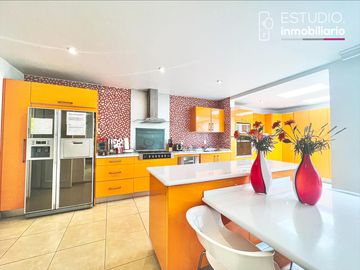 Casa en Venta  en condominio Colonia  Interlomas