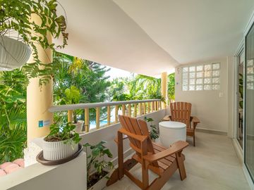 Se vende departamento de 3 recamaras frente la laguna en Zona Hotelera, Cancun