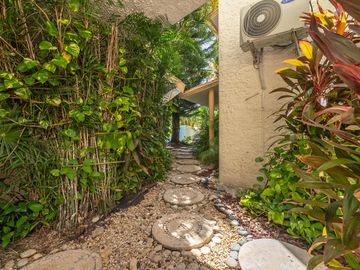Se vende departamento de 3 recamaras frente la laguna en Zona Hotelera, Cancun
