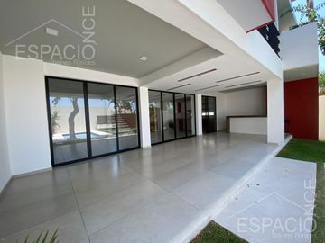 Casa en  Burgos Bugambilias