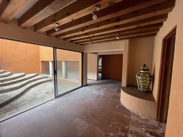 Casa en venta- Club de Golf Los Encinos