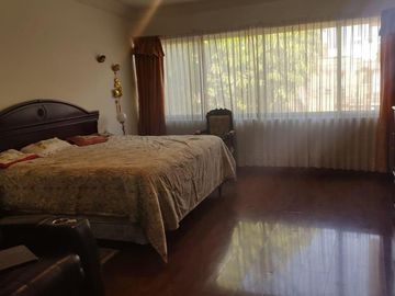 CASA EN DESNIVELES DE 3 PISOS, HACIENDA OJO DE AGUA SUP. 525 MTS