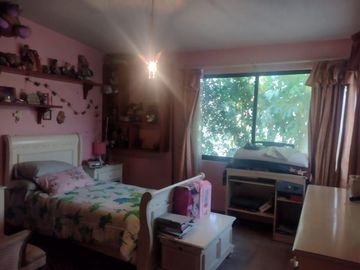 CASA EN DESNIVELES DE 3 PISOS, HACIENDA OJO DE AGUA SUP. 525 MTS
