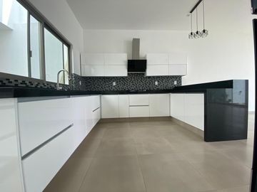 Casa en Fraccionamiento Burgos