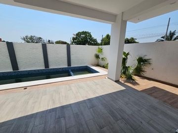 TORRE ANGUS, Departamento en VENTA de 2 recamaras, con ALBERCA y gimnasio, en Playa de Vacas