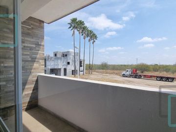 CASA EN VENTA LAS CRUCES CAMPO DE GOLF ZONA APODACA