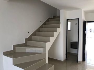 CASA EN VENTA ZONA DOMINIO CUMBRES