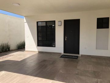 CASA EN VENTA ZONA DOMINIO CUMBRES