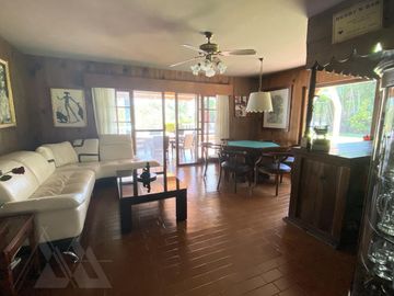 Casa en Venta y Renta  dentro de Calle cerrada con Seguridad, en  Palmira Tinguindin, Cuernavaca Mor