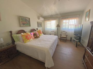 Casa en Venta y Renta  dentro de Calle cerrada con Seguridad, en  Palmira Tinguindin, Cuernavaca Mor