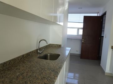 DEPARTAMENTO EN VENTA EN TORRE LA CIMA, ZONA LAS TORRES