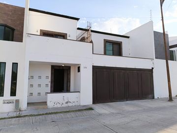 Casa en Fraccionamiento Puesta del Sol, Aguascalientes