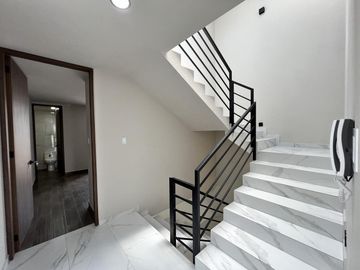 Moderna Casa En Venta En Lomas De Angelópolis III