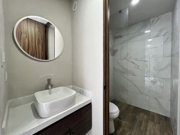 Moderna Casa En Venta En Lomas De Angelópolis III