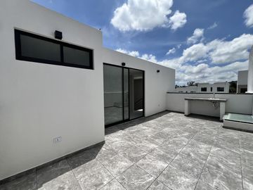 Moderna Casa En Venta En Lomas De Angelópolis III