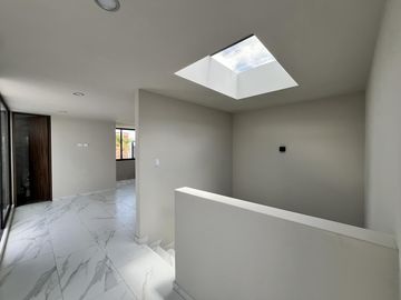 Moderna Casa En Venta En Lomas De Angelópolis III