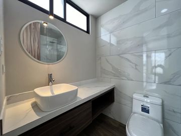 Moderna Casa En Venta En Lomas De Angelópolis III