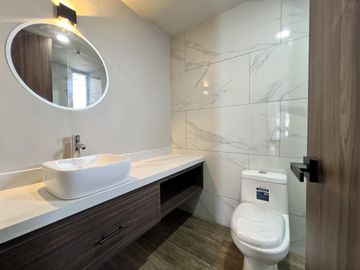 Moderna Casa En Venta En Lomas De Angelópolis III