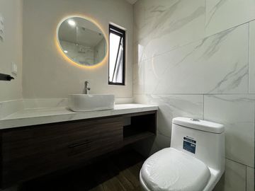 Moderna Casa En Venta En Lomas De Angelópolis III