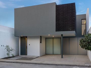 VENTA CASA NUEVA SIERRA NOGAL LEON GUANAJUATO