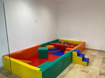 PUNTA TIBURON, Departamento en RENTA con vista al campo de golf y al manglar, 3 recamaras con baño
