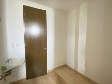 PUNTA TIBURON, Departamento en RENTA con vista al campo de golf y al manglar, 3 recamaras con baño