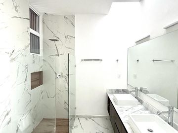 Casa en venta en privada NORTEMERIDA
