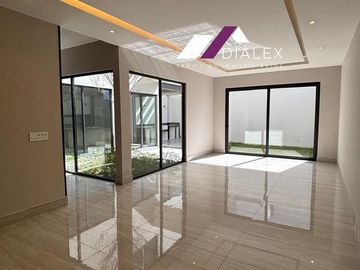 Fracc. Castaños del Vergel -CARRETERA NACIONAL- Casa VENTA Zona Sur MONTERREY, 377 m2