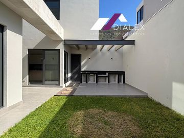 Fracc. Castaños del Vergel -CARRETERA NACIONAL- Casa VENTA Zona Sur MONTERREY, 377 m2