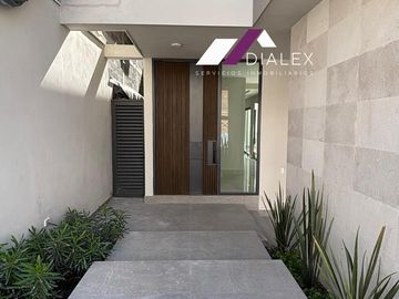 Fracc. Castaños del Vergel -CARRETERA NACIONAL- Casa VENTA Zona Sur MONTERREY, 377 m2