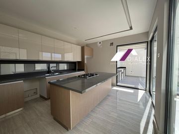 Fracc. Castaños del Vergel -CARRETERA NACIONAL- Casa VENTA Zona Sur MONTERREY, 377 m2