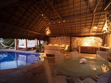Casa Colonial de 7 Habitaciones en Venta en Isla Mujeres