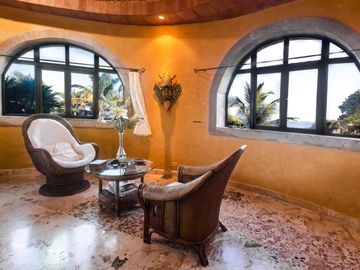Casa Colonial de 7 Habitaciones en Venta en Isla Mujeres