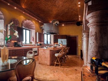 Casa Colonial de 7 Habitaciones en Venta en Isla Mujeres
