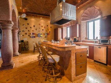 Casa Colonial de 7 Habitaciones en Venta en Isla Mujeres