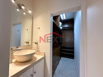 SE VENDE CASA EN ROYAL GOLF CLUB SAN CARLOS.