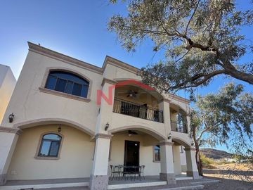 SE VENDE CASA EN ROYAL GOLF CLUB SAN CARLOS.